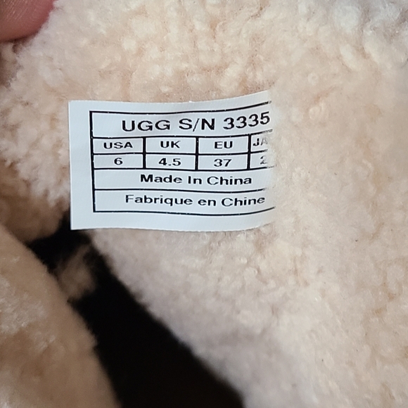 UGG Australia Caspia Women Boots Size 6 - Picture 7 of 11